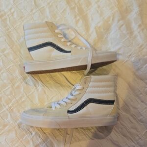 Vans SK8-Hi Sneakers with Navy Stripe And Cream Suede Details